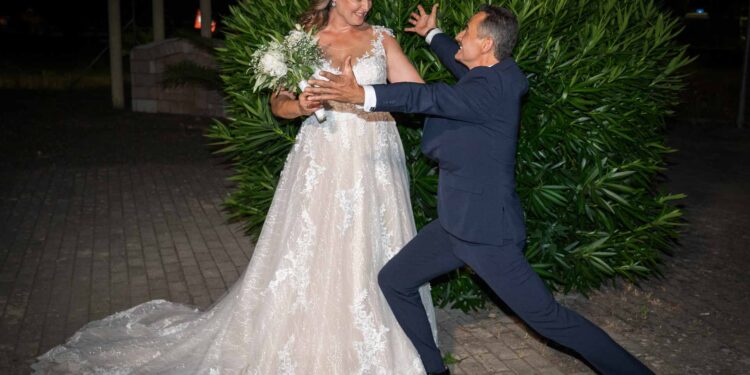 Ο Γιάννης Παπαθανάσης (Σταύρακας στο “Καφέ της Χαράς”) όταν είδε τη Βασιλική να πλησιάζει