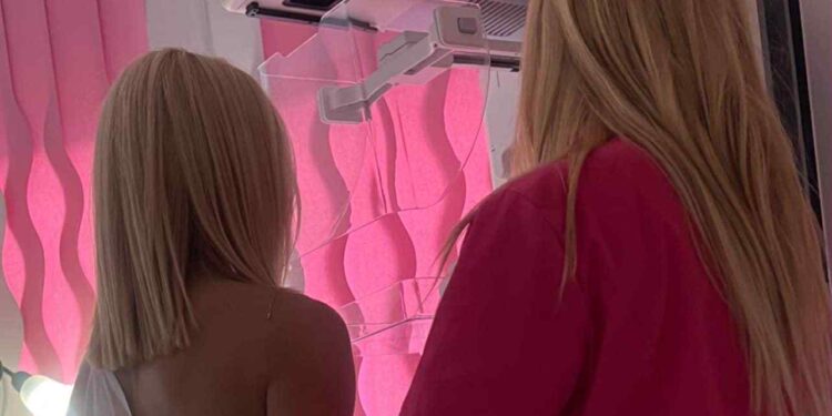 Ο Όμιλος ΥΓΕΙΑ έχει αναπτύξει ένα πλήρως οργανωμένο και πολυεπίπεδο σύστημα Εξειδικευμένων Κέντρων Μαστού