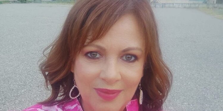 2ο Δημοτικό Σχολείο Αιτωλικού: Καλό ταξίδι, αγαπημένη μας Ντίνα