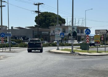 Ενοχλούν μόνο οι αφίσες του Εμπορικού Συλλόγου Αγρινίου και όχι αυτές που έχουν χορηγούς;