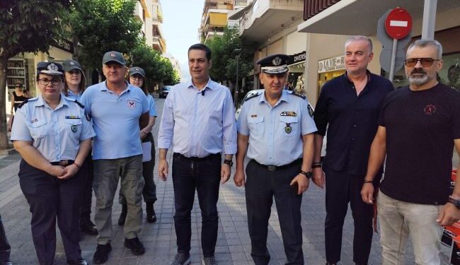 Δωρεάν κράνη αντί για κλήσεις πήραν μοτοσυκλετιστές στο Αγρίνιο