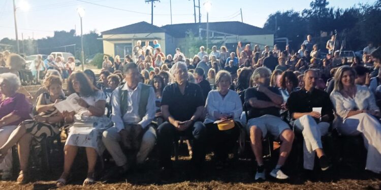 Με επιτυχία η θεατρική παράσταση της Θεατρικής Ομάδας του Πολιτιστικού Συλλόγου Παναιτωλίου “Χρήστος Καπράλος”