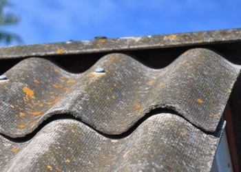 Αμίαντος σε παλιές κατασκευές: Πρόταση της ΔΚΜ Αιτωλοακαρνανίας για καταγραφή και απομάκρυνση