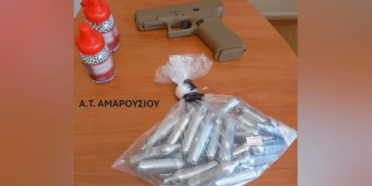 Μαρούσι: 20χρονος πυροβολούσε με αεροβόλο από το σπίτι του