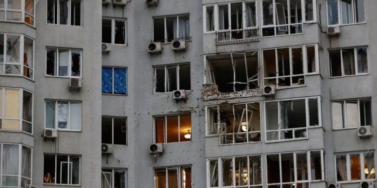 20 νεκροί από ρωσικά πλήγματα στην Ουκρανία – Επιθέσεις μετά το τελεσίγραφο Τραμπ στον Πούτιν