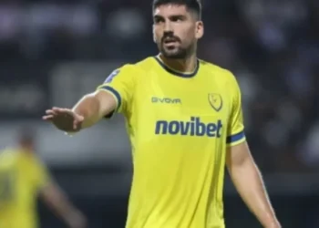 O Παναιτωλικός ευχαρίστησε τους δέκα ποδοσφαιριστές των οποίων τα συμβόλαια έληξαν-Τι είπε για Μπακάκη