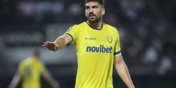 O Παναιτωλικός ευχαρίστησε τους δέκα ποδοσφαιριστές των οποίων τα συμβόλαια έληξαν-Τι είπε για Μπακάκη