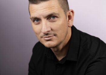 Ο Νίκος Παπανικολάου για ζητήματα πυροπροστασίας και για τις πληγές που άφησε πίσω της η φωτιά στον αρχαιολογικό χώρο των Οινιαδών (ηχητικό)