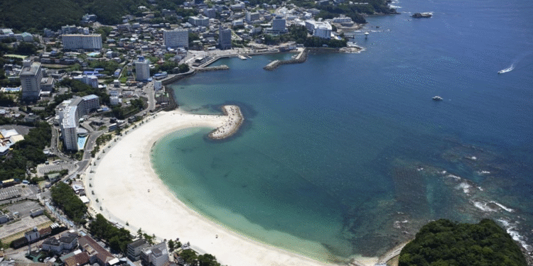 Κύματα τρόμου από σεισμό 8,8 Ρίχτερ στη Ρωσία – Τσουνάμι πλήττει Χαβάη & Αλάσκα, πτήσεις «παγώνουν»