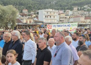 Αμφιλοχία: Δυναμικό συλλαλητήριο διαμαρτυρίας κατά του φωτοβολταϊκού σταθμού στη θέση «Τσάκαλος»