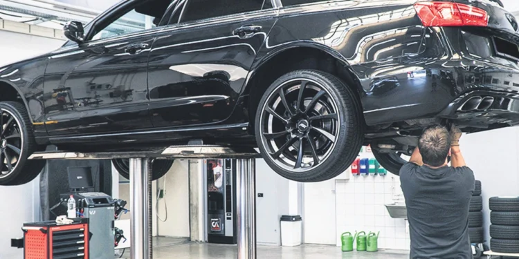 Υπερτριπλάσσιες οι επιχειρήσεις που άνοιξαν σε σχέση με τα «λουκέτα» στο πρώτο εξάμηνο του 2025