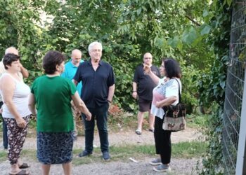 Ο Δημήτρης Τραπεζιώτης μαζί με μέλη της Παράταξης στο Πεντάκορφο