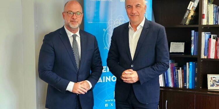 Συνάντηση του Αντιπεριφερειάρχη Τάκη Παπαδόπουλου με τον Υφυπουργό Ανάπτυξης Σταύρο Καλαφάτη