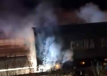 Φωτιά σε νταλίκα κοντά στο Μεσολόγγι