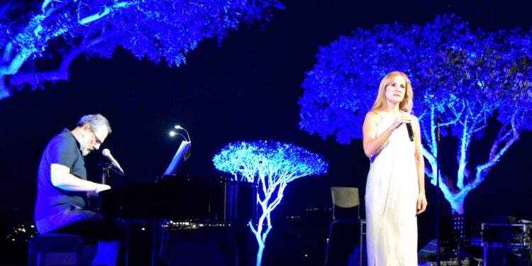 Μαγική αυγουστιάτικη πανσέληνος με την Ηρώ Σαΐα στην Αρχαία Πλευρώνα