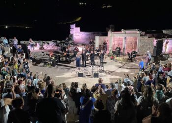 Ενθουσιώδης συμμετοχή του κοινού στις δύο συναυλίες-αφιερώματα σε τρεις Ποιητές της Ελευθερίας μέσα από τη μουσική του Μίκη Θεοδωράκη