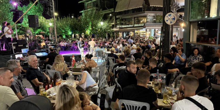 Προσαγωγές μετά μουσικής στο πανηγύρι στην Κατούνα