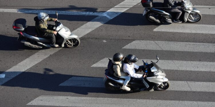 Τροχαία: Πάνω από 2.500 παραβάσεις για κράνος σε μία εβδομάδα