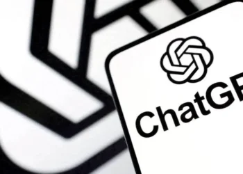 Άνδρας εμφάνισε σπάνια πάθηση: Είχε ρωτήσει το… ChatGPT για τη διακοπή κατανάλωσης αλατιού