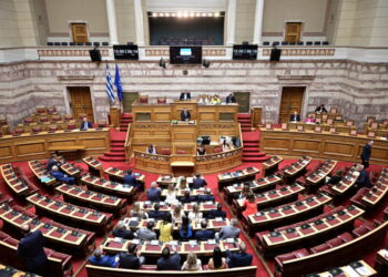 Θύελλα αντιδράσεων στην πολιτική σκηνή μετά τη συνέντευξη του Αλ. Τσίπρα στη Le Monde