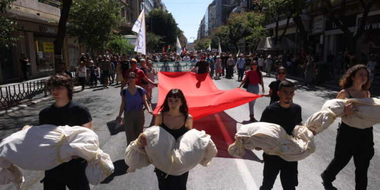 Συμπαράσταση στη Γάζα με κινητοποιήσεις σε όλη τη χώρα.
