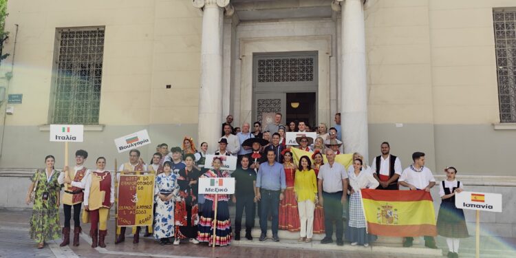 Αντιπροσωπείες που μετέχουν  στο Διεθνές Φεστιβάλ Παραδοσιακών Χορών καλωσόρισε ο Δήμαρχος Αγρινίου