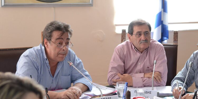 Πάτρα: 3πλό δημοτικό συμβούλιο τη Δευτέρα με εστίαση στις φωτιές