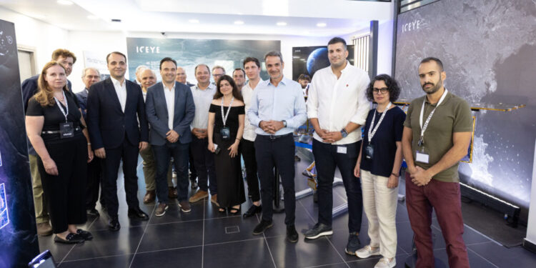 Επίσκεψη του Πρωθυπουργού Κυριάκου Μητσοτάκη στις εγκαταστάσεις της εταιρείας ICEYE