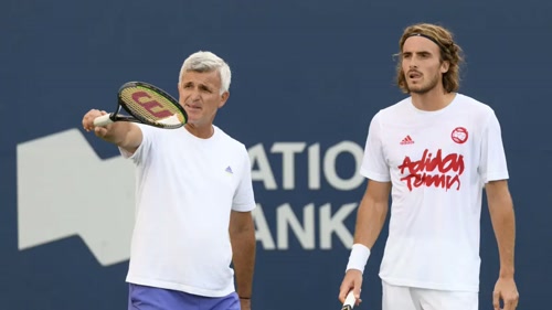 Απόστολος Τσιτσιπάς: Ενοχλημένος με τις δηλώσεις Ιβανίσεβιτς για τον Στέφανο