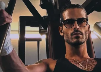 O Άρης Μουγκοπέτρος ξεσπά για τον φίλο του που του έδωσε την κροτίδα: «Έχει το θράσος να πηγαίνει σε πανηγύρι και να γλεντάει»