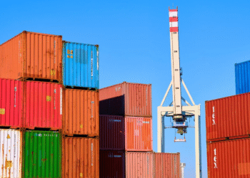 ΕΛΣΤΑΤ: Το έλλειμμα του εμπορικού ισοζυγίου αυξήθηκε κατά 33,2% τον Ιούνιο