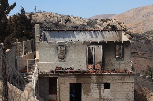 Αν. Αττική: Αποζημιώσεις ύψους 2.000 έως 6.000 ευρώ για τους πληγέντες από τη φωτιά