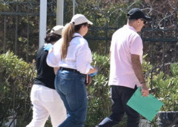 Παλαιό Φάληρο: Απόπειρα διαφυγής από τη μητέρα του κοριτσιού – Εντοπίστηκαν τα ρούχα της μοιραίας νύχτας