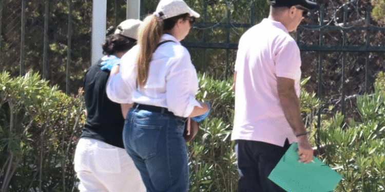 Παλαιό Φάληρο: Απόπειρα διαφυγής από τη μητέρα του κοριτσιού – Εντοπίστηκαν τα ρούχα της μοιραίας νύχτας