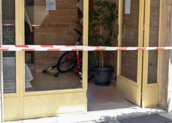 Δίωξη για ανθρωποκτονία από πρόθεση για τον συζυγοκτόνο στο Βόλο. Απολογείται την Τρίτη.