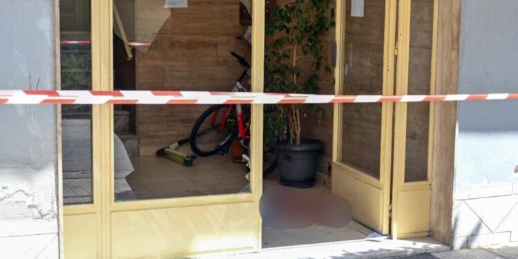 Δίωξη για ανθρωποκτονία από πρόθεση για τον συζυγοκτόνο στο Βόλο. Απολογείται την Τρίτη.