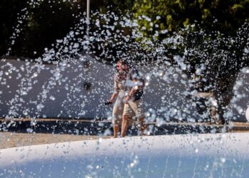 Καύσωνας και μπόρες. Σε ποιές περιοχές…