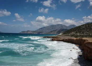 Καιρός αύριο:  βροχές και χαλαζόπτωση σε Ήπειρο και Ιόνιο