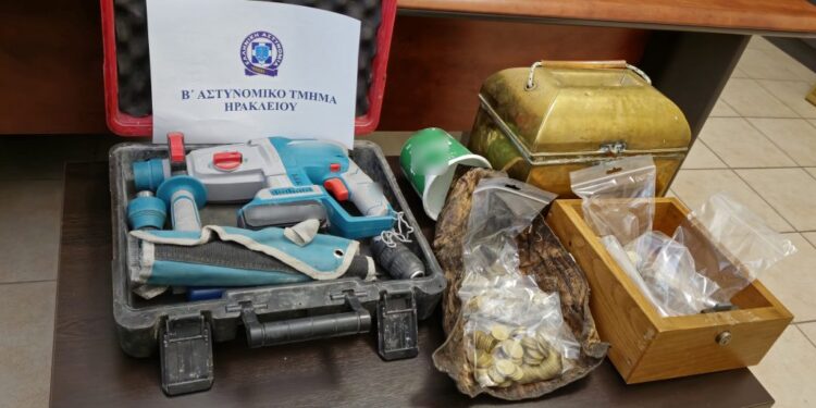 Ηράκλειο: έκλεβε το παγκάρι ναών