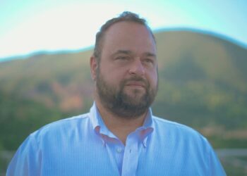 Αυτοψία Αϊβαλή σε Θεριανό-Καμίνια-Τσουκαλεϊκα: Ακόμη καίνε για 10η ημέρα.