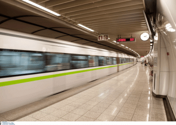 Επίθεση σε Γερμανό τουρίστα μέσα στο Μετρό – Συνελήφθη ο δράστης