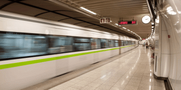 Επίθεση σε Γερμανό τουρίστα μέσα στο Μετρό – Συνελήφθη ο δράστης