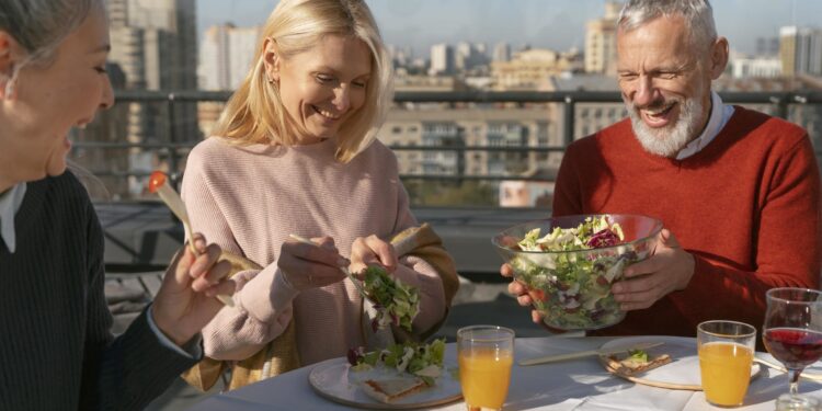 Μακροζωία: Ειδικοί αποκαλύπτουν ότι 3 μερίδες την εβδομάδα από 1 τροφή μπορεί να είναι το «κλειδί» για να ζήσετε μέχρι τα 100