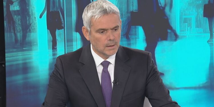 Καραγκούνης για το 13ωρο: Με το νέο νομοσχέδιο ο εργαζόμενος για κάθε μέρα μπορεί να αμείβεται 40% πάνω