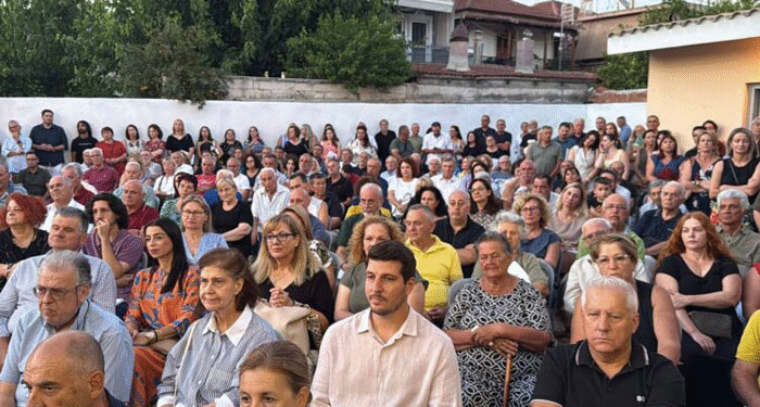 Τιμήθηκε η πεντηκονταετής ιστορία του Φεστιβάλ Οινιαδών μέσα από την έκδοση ενός σπουδαίου λευκώματος