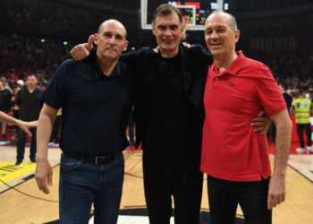 Telesport: Ο Ολυμπιακός εξετάζει την απόκτηση ακόμη ενός σέντερ