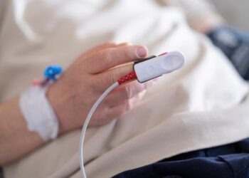 Ξυλοδαρμός φούρναρη στη Μάνδρα – Συγκλονίζουν οι περιγραφές του θύματος