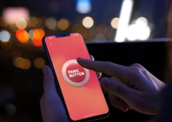 Χρησιμοποίησε το Panic Button 30χρονη για να γλιτώσει από τον πρώην της