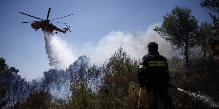 Πολύ υψηλός κίνδυνος πυρκαγιάς την Τρίτη (26/08) σε έξι περιοχές της χώρας