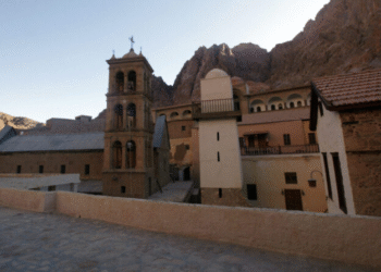 Μονή Σινά: Στο προσκήνιο η νομική αναγνώριση στην Ελλάδα – Τι δηλώνει ο Αρχιμανδρίτης Φραγκάκος